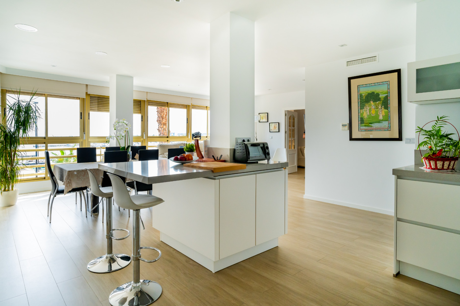 Reforma de cocina y pavimentos de piso en el centro de Santa Pola