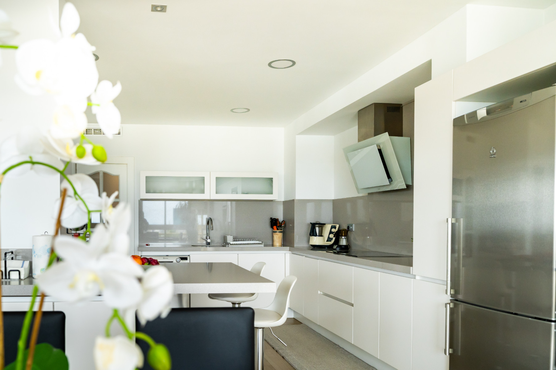 Reforma de cocina y pavimentos de piso en el centro de Santa Pola